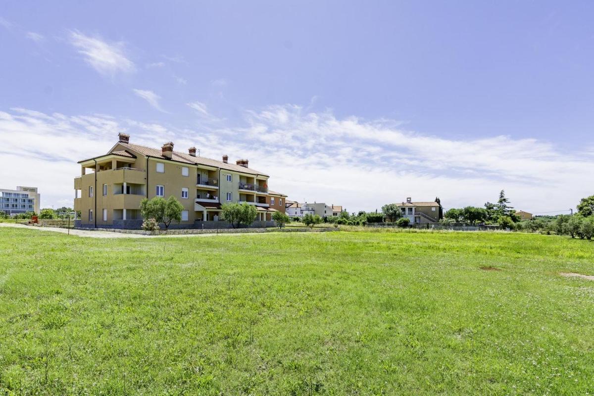 Apartments Monte Rosso Савудрия Экстерьер фото