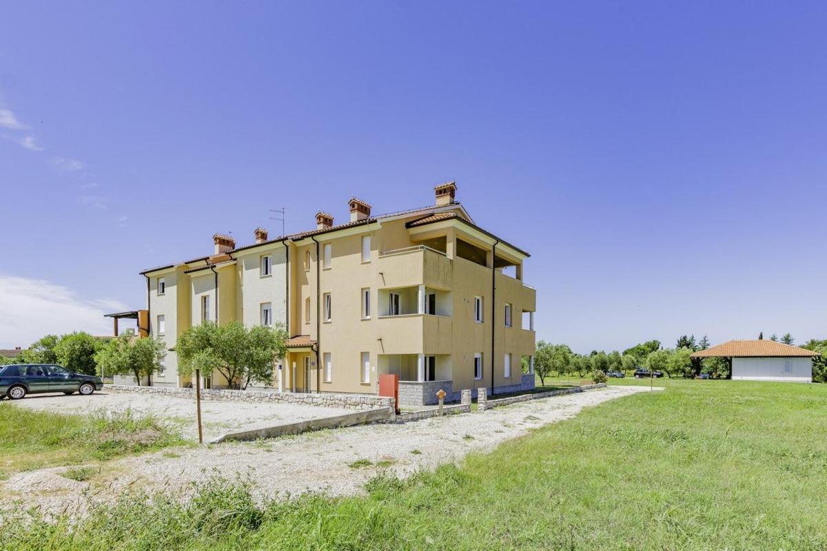 Apartments Monte Rosso Савудрия Экстерьер фото