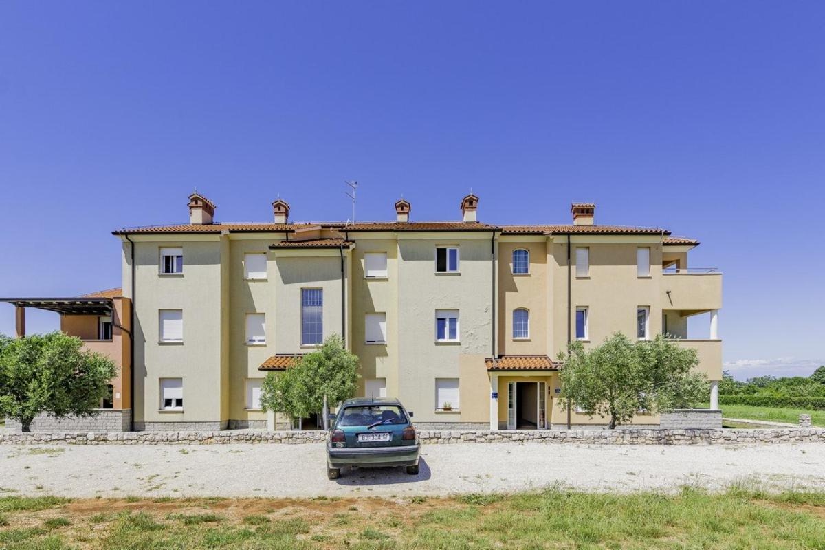 Apartments Monte Rosso Савудрия Экстерьер фото