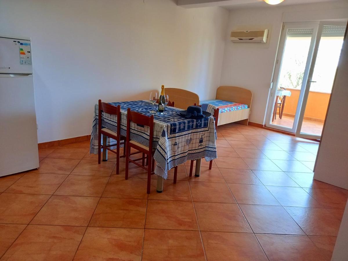 Apartments Monte Rosso Савудрия Экстерьер фото